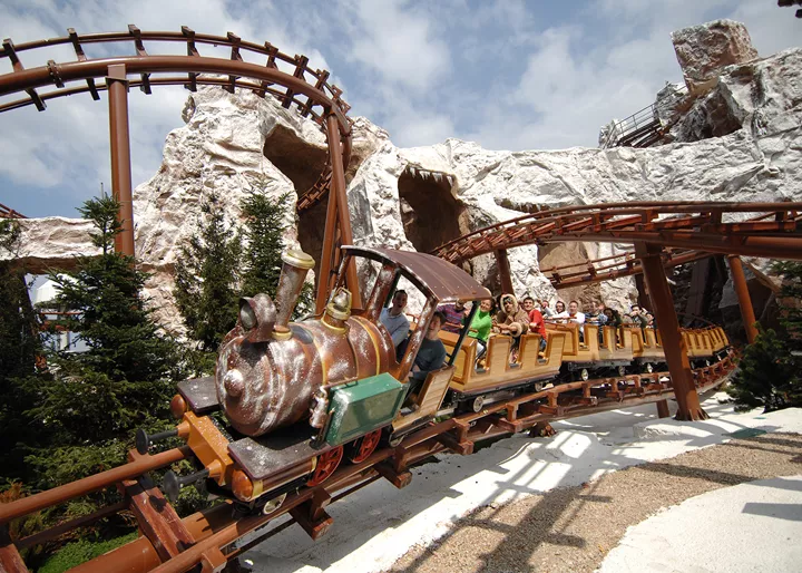 trenino mammut gardaland